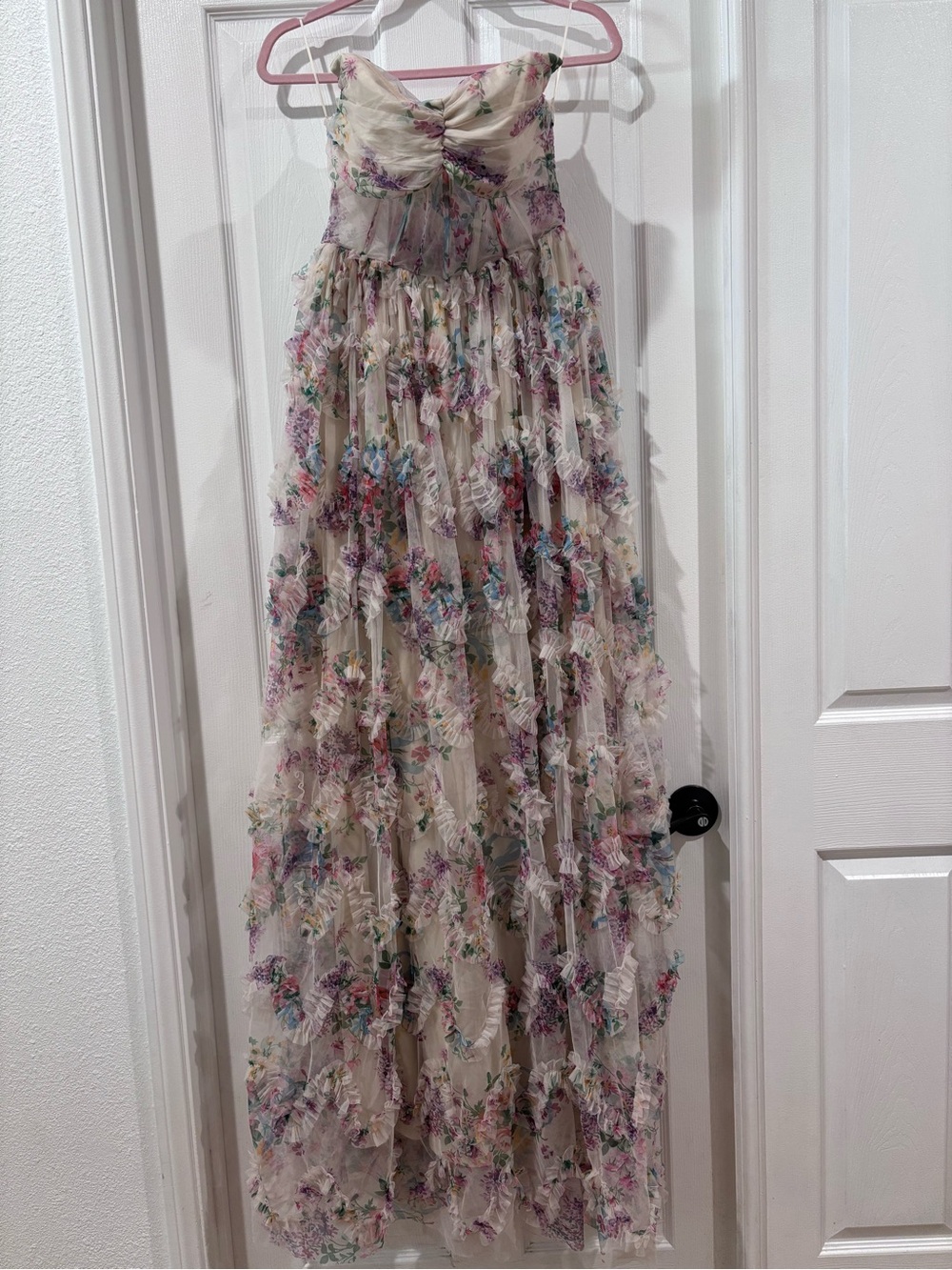 FAERIESTY med Strapless Floral Ruffle Maxi Dress - Cream Floral